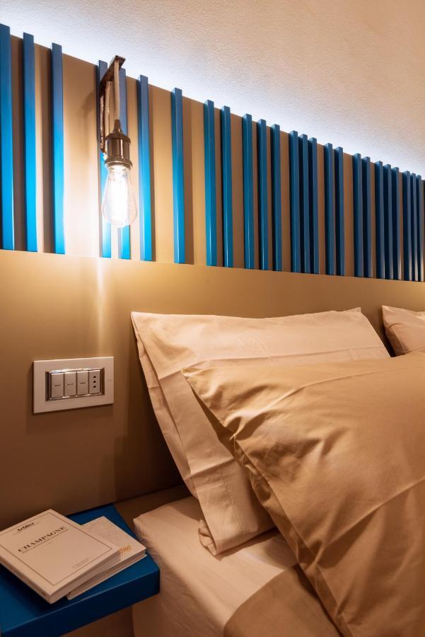 Dreamy Apartment Tre Corone Old Town เดเซนซาโนเดลการ์ดา ภายนอก รูปภาพ
